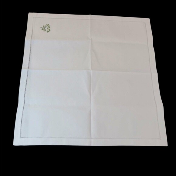 Hemstitch White Cotton Napkins With Bird And Flower Embroidered Set Of Two 19.5" - Picture 5 of 7